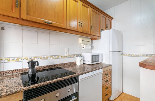 Els Arenals del Sol House | Holiday Home 'Playa Arenales Del Sol' with Sea Views, Wi-Fi and Air Conditioning