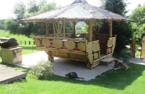 Leguillac-de-l'Auche House | Holiday Home 'La Maeltri' with Private Pool, Wi-Fi and Air Conditioning