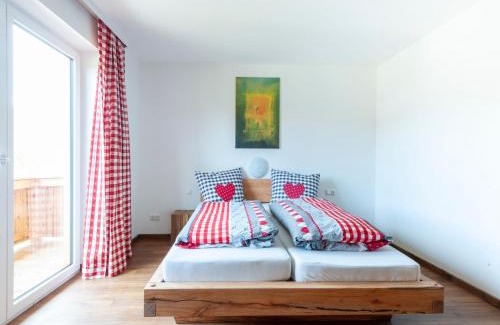 Hopfgarten im Brixental House | Holiday Home Brixen Valley Ski Bus Access