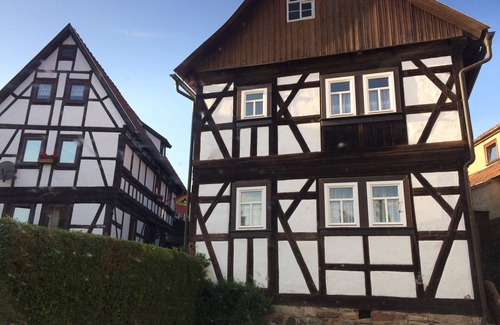 Trusetal House | Holiday Home 'An Der Truse' with Shared Terrace, Private Garden and Wi-Fi