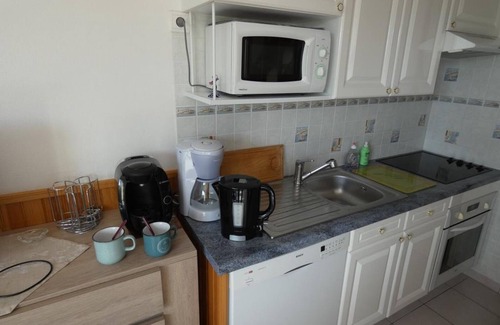 Notre-Dame-de-Monts House | Holiday Home with Pool, Near Beach, WiFi, and Parking in Notre-Dame-de-Monts - Sleeps 5