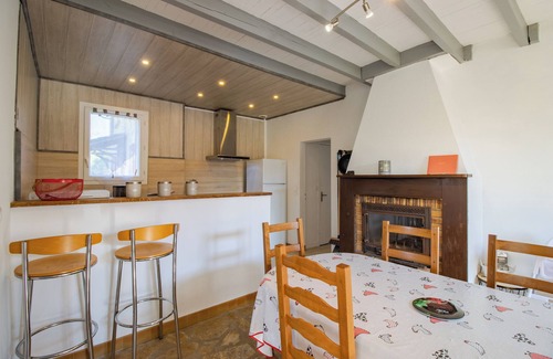 Saint-Andre-dAllas House | Holiday Home 'Gîte La Salamandre' with Private Outdoor Area