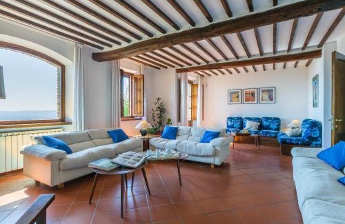 Castellina in Chianti House | Holiday Home Terrazza sul Chianti by Interhome
