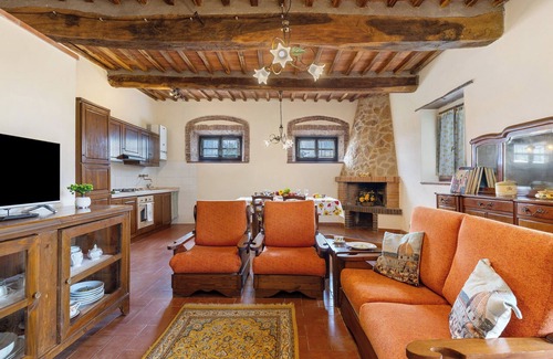 San Macario In Monte House | Holiday Home 'Casa Con Terrazza Nella Vigna' with Shared Pool and Shared Garden