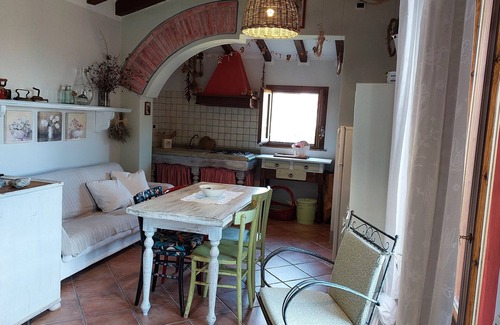 Castelnuovo Misericordia House | Holiday Home 'Mare Colline Città D'Arte' with Private Garden