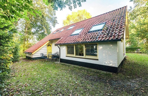 Koudekerke House | Holiday Home in Dishoek near Beach