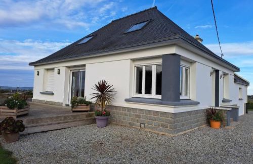 Cleder House | Holiday home 10 pers , panoramic sea view, Cléder