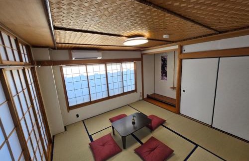 Kamata Apartment | Holiday Home 3 Floors 115 m Near Haneda Airport 6 Bedrooms Sleeps 9