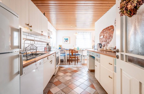 Lahr House | Holiday Home 'Alte Schmiede Ferienhaus Dorfbach' with Shared Terrace, Garden and Wi-Fi