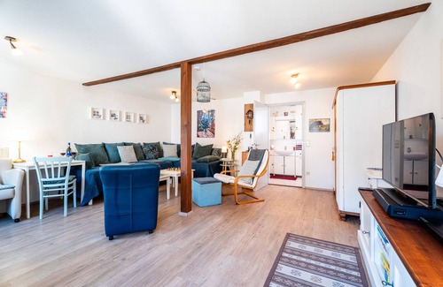 Lahr House | Holiday Home 'Alte Schmiede Ferienhaus Dorfbach' with Shared Terrace, Garden and Wi-Fi