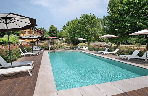 Cavaion Veronese House | Holiday Home 'Agriturismo Ca Persiane' with Private Pool, Wi-Fi and Air Conditioning