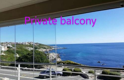 De Kelders Apartment | Holiday Home A104 Whale Cove