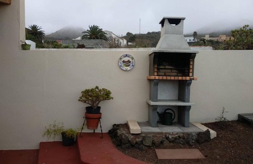 Mocanal House | Holiday Home 'Aguarijo' with Sea View, Private Terrace and Private Garden