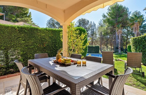 Bonmont Terres Noves House | Holiday Home "Al Alba" with Mountain Views, Shared Pool and Wi-Fi