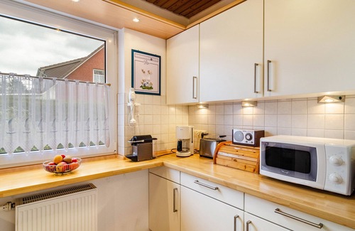 Berumbur House | Holiday Home "Am Gänsepfad" with Private Terrace, Private Garden and Wi-Fi