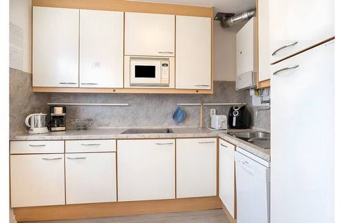Hage House | Holiday Home 'Am Wald' with Private Terrace, Private Garden and Wi-Fi