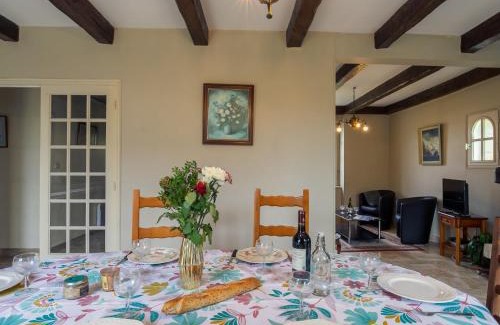 Cleder House | Holiday Home An Theven by Interhome