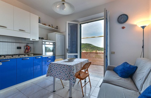 Marciana Marina House | Holiday Home 'Appartamento Belvedere' with Sea View, Private Terrace and Wi-Fi
