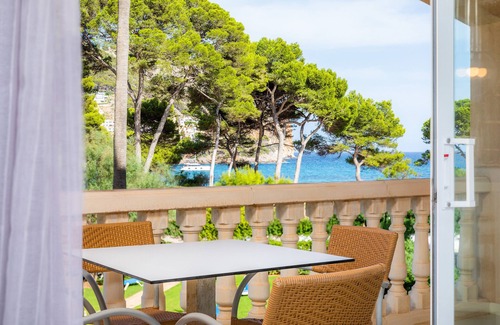 Canyamel House | Holiday Home Apartment Oro del Mar 1A with Mountain View, Shared Pool & Wi-Fi