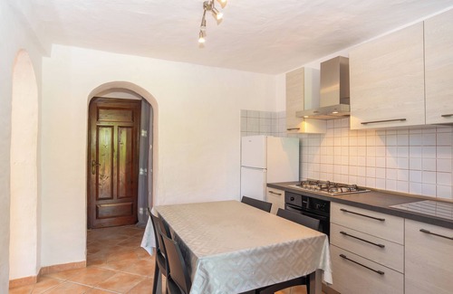Pittulongu House | Holiday Home "Appartamento dell Pellicano" Near the Beach and with Air Conditioning