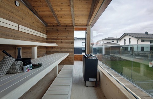 Schwarzach Ski Chalet | Holiday Home 'Bayerwald Refugium' with Mountain View, Private Terrace and Wi-Fi