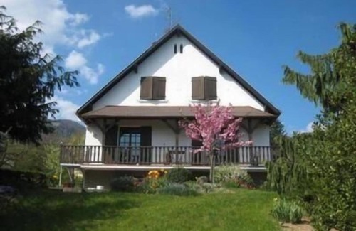 Breitenbach House | Holiday home Bellevue with large garden