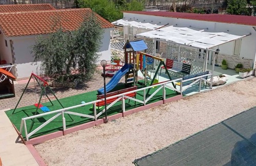 Peschici House | Holiday Home 'Bilo 2' with Private Terrace, Shared Garden and Wi-Fi