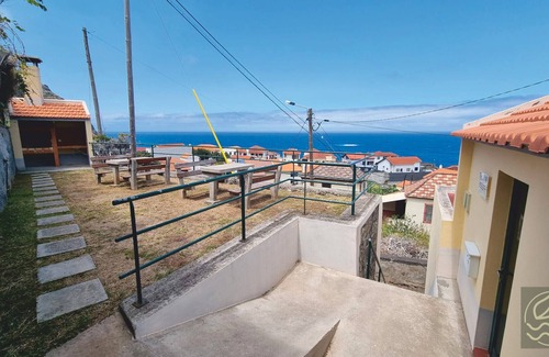 Porto Moniz House | Holiday Home 'Blissful Haven - Soulful Stays' with Sea View, Private Terrace and Wi-Fi