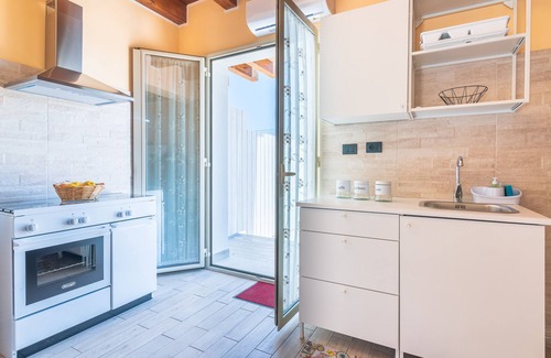 Brucoli House | Holiday Home 'Brucoli Mare 2' with Sea View, Terraces, Wi-Fi & A/C