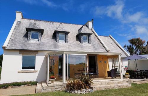 Plouescat House | Holiday Home by Roscoff Beach and Horse Racing
