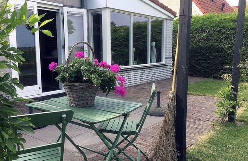 Medemblik Other | Holiday home by the water in Holland