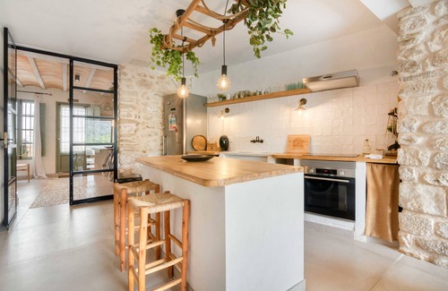 Beniali House | Holiday Home 'Ca la Pasita 28' with Mountain Views and Wi-Fi
