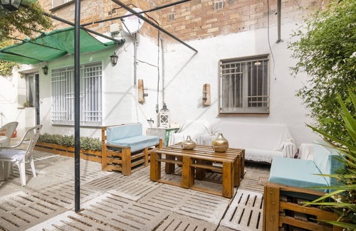 Torregrossa House | Holiday Home 'Cal Marcos' with Private Terrace, Private Garden and Wi-Fi