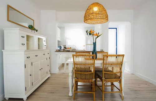 Arrieta House | Holiday Home 'Caleta Campos Bungalows' with Sea View, Shared Pool and Wi-Fi