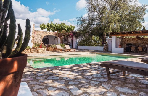 Sant Rafael de Sa Creu House | Holiday Home 'Can March Authentic Finca' with Mountain View, Wi-Fi and Air Conditioning