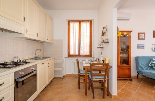 Lajatico House | Holiday Home 'Casa Baldi' with Private Garden, Wi-Fi and Air Conditioning