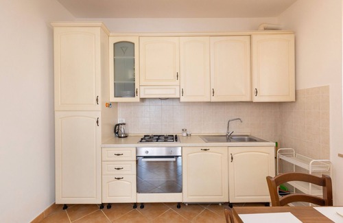 Lajatico House | Holiday Home 'Casa Baldi' with Private Garden, Wi-Fi and Air Conditioning