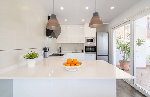 Porto Cristo House | Holiday Home 'Casa Blanca Porto Cristo' with Wi-Fi and Air Conditioning