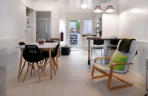 Furnas House | Holiday Home "Casa do Poema" with Mountain View, Private Terrace & Wi-Fi