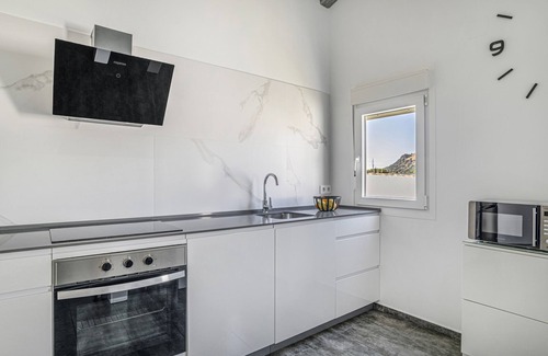 San Ambrosio House | Holiday Home 'Casa El Elefante' with Heated Pool, Wi-Fi and Air Conditioning