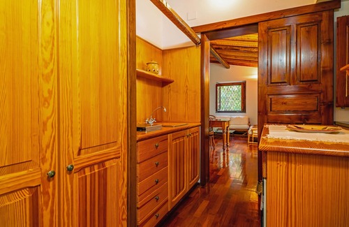 Santa Tecla House | Holiday Home 'Casa Gina' with Sea View, Wi-Fi and Air Conditioning