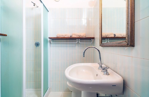 Santa Tecla House | Holiday Home 'Casa Gina' with Sea View, Wi-Fi and Air Conditioning