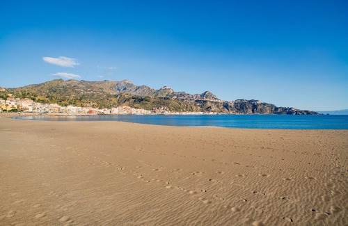 Gaggi House | Holiday Home "Casa Ilary" with Wi-Fi & A/C
