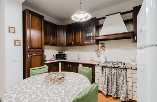 Castelvetrano House | Holiday Home 'Casa Vacanza Nonna Rosina' with Wi-Fi and Air Conditioning