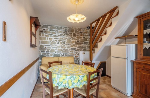 San Marcello Piteglio House | Holiday Home 'Casa Mary' with Mountain View and Private Garden