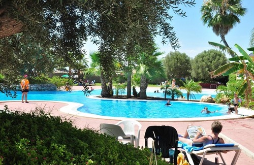 Mazarron Villa | Holiday Home 'Casa Montana' with Shared Pool, Air Conditioning & Wi-Fi