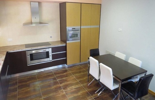 Lanhelas House | Holiday Home 'Casa Portela' with Mountain View, Private Garden and Wi-Fi