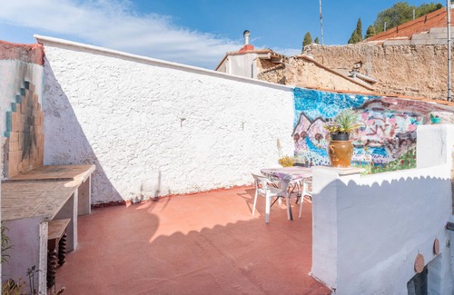 Navarres House | Holiday Home 'Casa Ratón Perez' with Private Terrace, Wi-Fi and Air Conditioning
