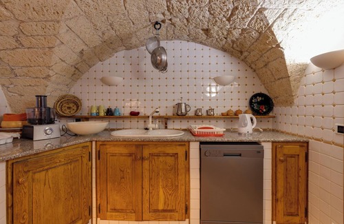 Cuglieri House | Holiday Home "Casa Verdi" with View of the Cathedral, Terrace & Wi-Fi