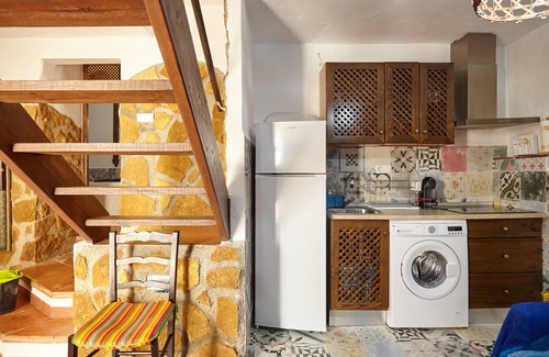 Quesada House | Holiday Home 'Cazorla Rural Gualay' with Mountain View, Wi-Fi and Air Conditioning